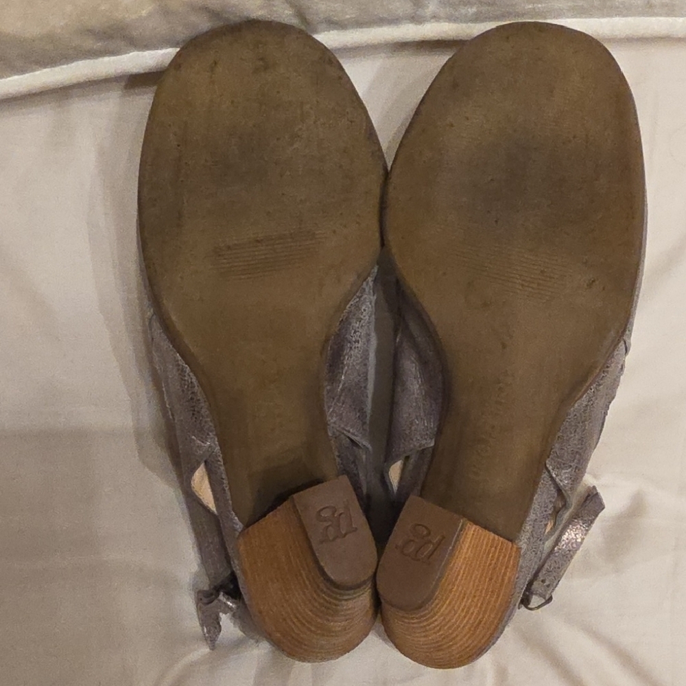 Paul Green Shimmering Gray Silver Heeled Sandals - Picture 11 of 16